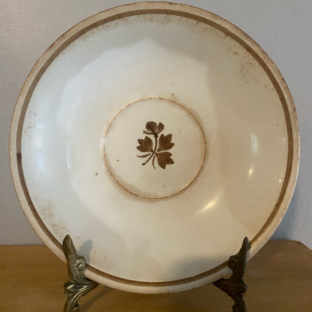 Antique Alfred Meakin England Royal Ironstone Tea Leaf pattern saucer.